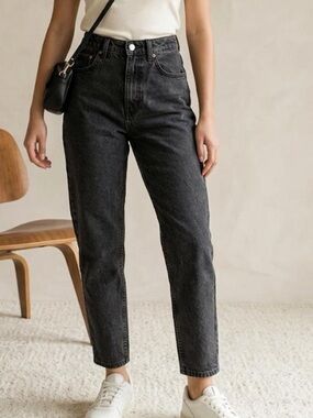 High-Rise Black Mom Jeans - Casual Women's Denim